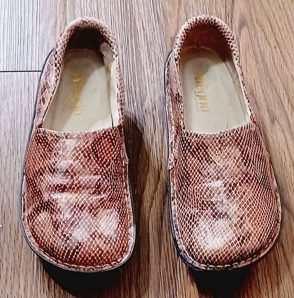Alegria Women's Brown Leather Snakeskin Deb 732 Clogs  Casual Work 36/5.5